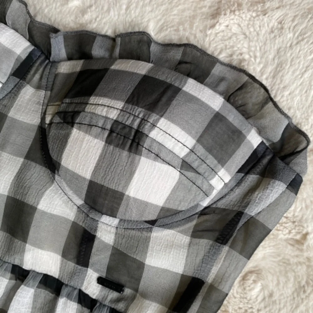 {SOLD} GUESS Gingham Strapless Dress Black & White - Picture 3 of 11